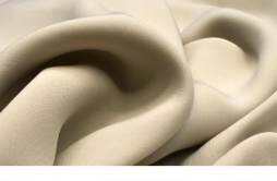 聚酯纤维是什么面料优缺点 100聚酯纤维和100纯棉哪个好