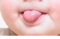 舌头发麻跟胃胀气有关系吗 舌头发麻是什么原因