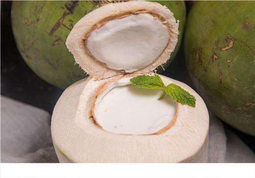买的新鲜椰子怎么打开 如何挑选老椰子