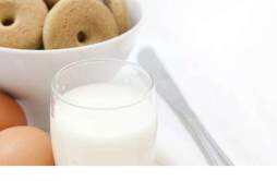 胃炎牛奶喝了会胀气吗 得了胃炎多久才能喝牛奶