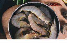 基围虾可以和西瓜一起吃吗 吃基围虾不能和什么食物一起吃
