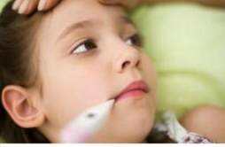 小孩持续低烧是什么原因 小孩持续发低烧是什么原因