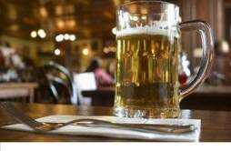 喝啤酒尿多是什么原因 喝啤酒多尿多正常吗