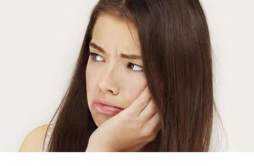 坐月子牙齿酸痛是什么原因