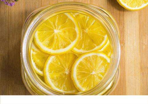 柠檬能和蜂蜜一起泡吗 柠檬蜂蜜水的功效