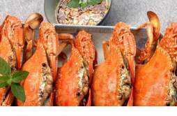 螃蟹能和大蒜一起吃吗 螃蟹和大蒜一起吃有什么作用
