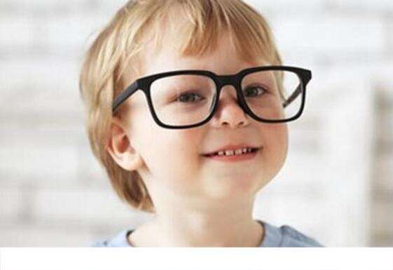 怎么保护孩子视力 视力保健应从小做起！