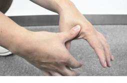 手指抽筋怎么回事 预防手指抽筋的方法