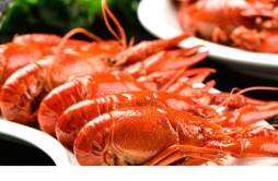 龙虾可以和土豆一起吃吗 龙虾的头能吃吗