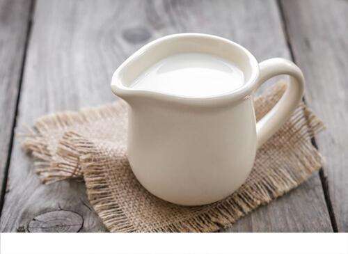 喝牛奶助眠，或许只是心理作用 喝牛奶真的会助眠吗