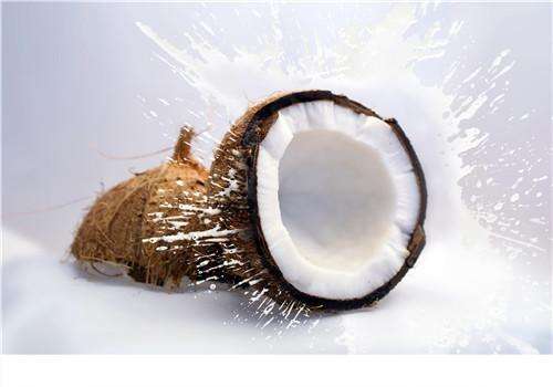 新鲜椰子怎么选 吃椰子有什么好处
