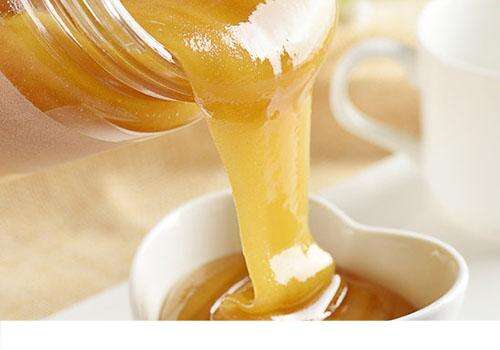 蜂蜜泡大蒜的功效与作用 蜂蜜泡大蒜的功效与作用及食用方法