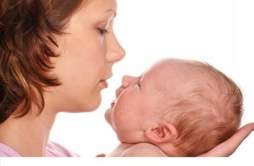 新生儿打嗝怎么办 解决宝宝打嗝的4种方法，让宝妈不在烦恼
