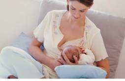 哺乳期乳腺炎发烧了还能喂孩子吗 哺乳期间乳腺炎引起的发烧还可以喂奶吗