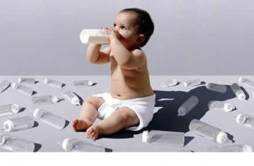 人工喂养的宝宝需要补钙吗 孩子缺钙大人补母乳喂孩子可以吗