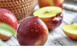 空腹吃油桃有什么危害 油桃什么时间吃最好