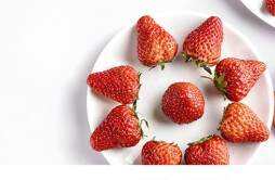 草莓冷藏好还是常温好 草莓放冰箱的正确方法