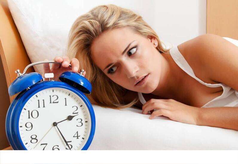 失眠按摩哪个位置 失眠、浅眠？按压两穴位助好眠！