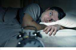 男性更年期失眠怎么治 4招助你睡个好觉