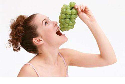 孕妇吃葡萄有啥好处 孕妇吃葡萄的注意事项