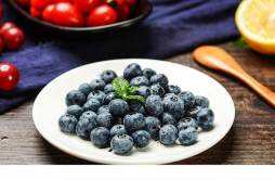 蓝莓能和火龙果同时吃吗 吃了蓝莓还能吃鸡蛋吗