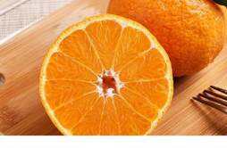 橙子吃多了尿液会发黄吗 橙子吃多了会上火吗