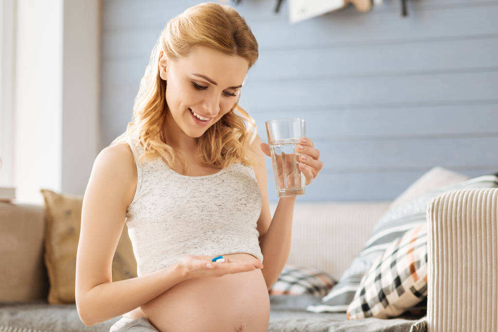 怀孕初期胃热是怎么回事
