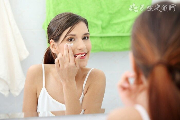【如何美容护肤】正确美容护肤方法一定要谨记！