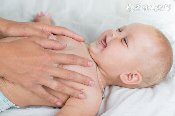 宝宝肚子胀如何应对_应对宝宝肚子胀的方法
