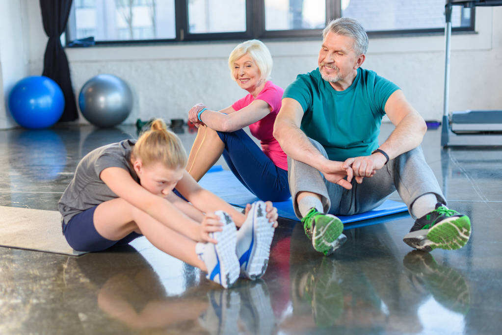 老年人进行肌力训练的方法是什么