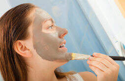 磨砂膏可以用在脸上吗 哪些部位不能用磨砂膏