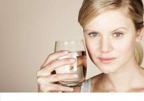 怎样喝水有助于减肥