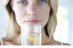 喝水减肥效果好吗 喝水对减肥有用吗