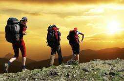 登山如何保护膝盖 登山保护膝盖的方法