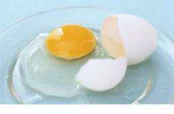 蛋清面膜可收缩毛孔